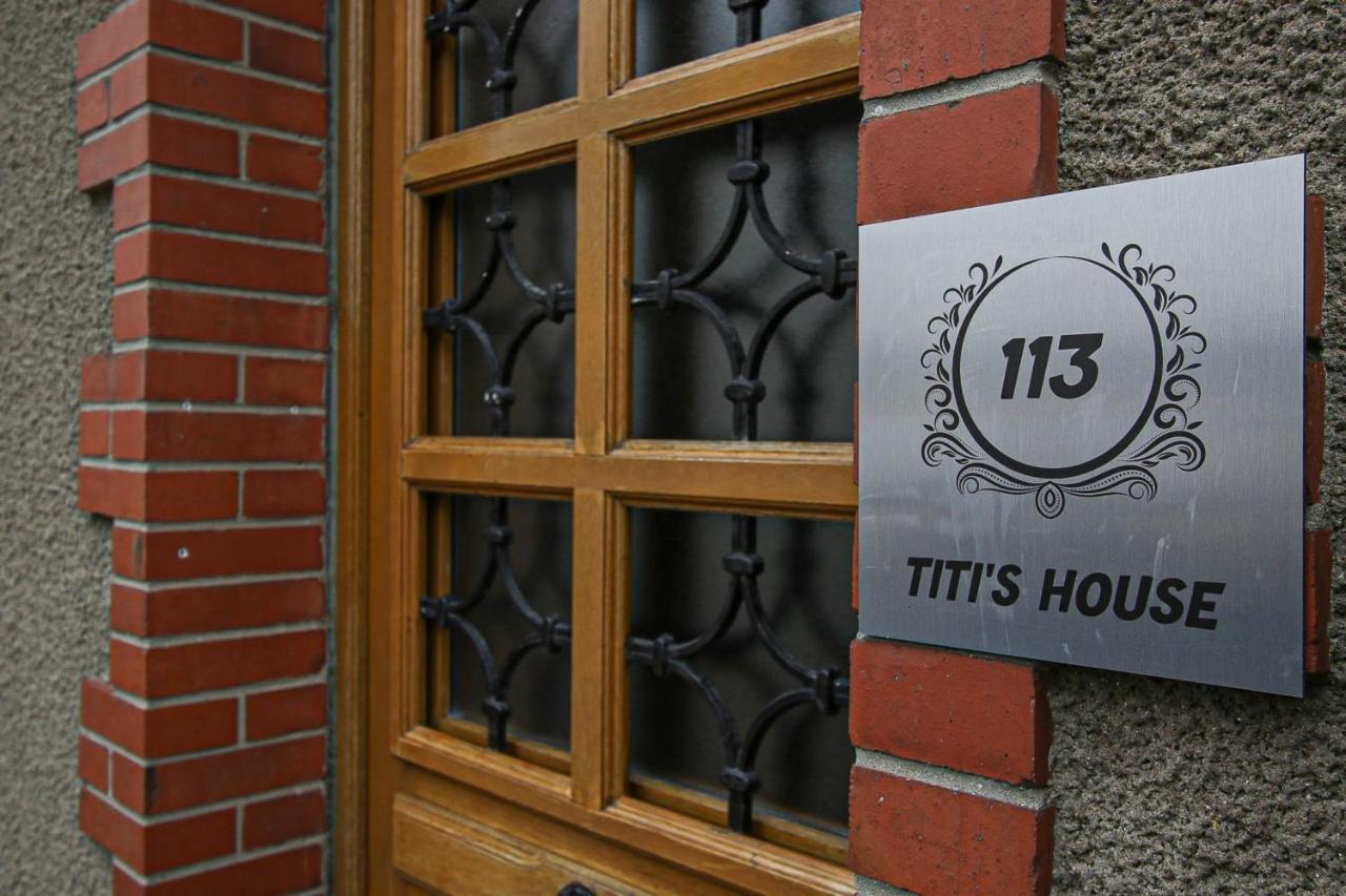 Titi'S House Townhouse & Holiday Home غراند كامب-مايسي المظهر الخارجي الصورة
